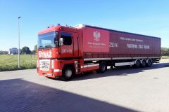 Załadunek transportu pomocowego dla strażaków z Ukrainy
