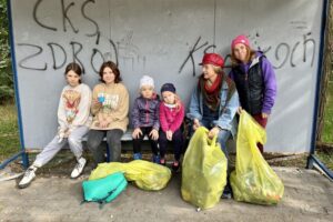 Najmłodsi mieszkańcy gminy Wielka Nieszawka w akcji sprzątania świata