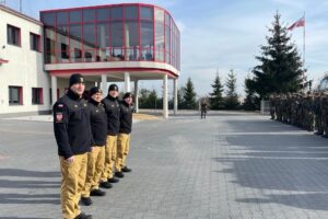 Szkolenie żołnierzy Wojsk Obrony Terytorialnej w KP PSP Chełmno