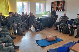 Szkolenie żołnierzy Wojsk Obrony Terytorialnej w KP PSP Chełmno