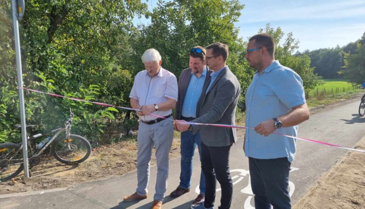 Otwarcie nowej ścieżki rowerowej w gminie Zławieś Wielka