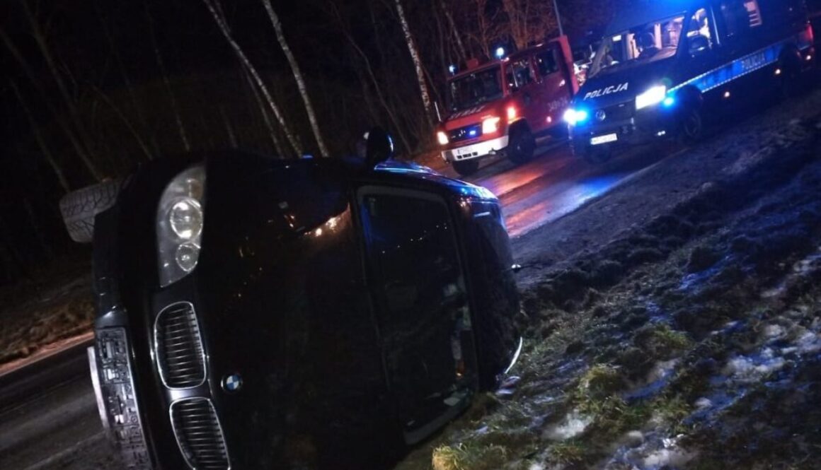 Wypadek z udziałem dwóch samochodów osobowych w Chełmży
